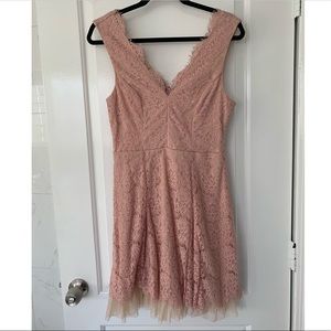 Lace Sweetheart Dress (new)